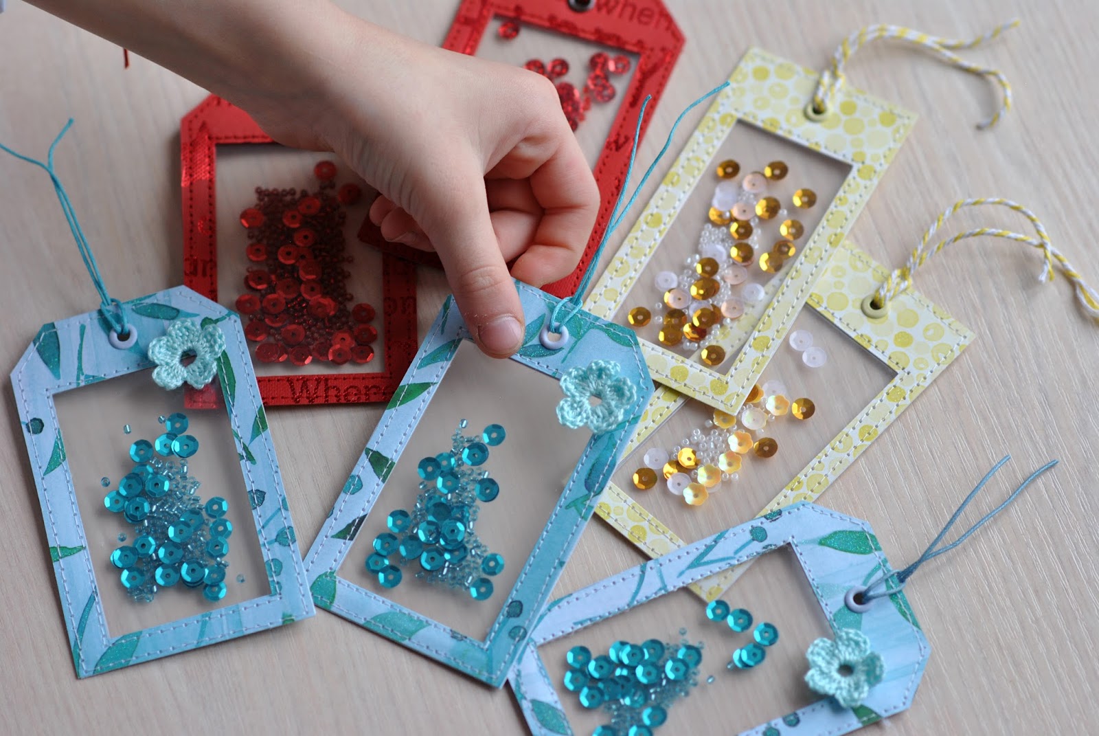 самодельные закладки для книг. новогодняя закладка для книги своими руками. новогодние книжные закладки. закладка для книг новый год. закладка уголок елка.