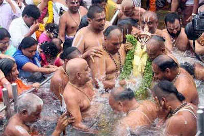 Arattu Snanam after festival in Hindu temple