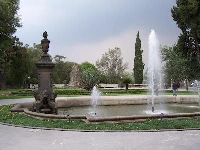 Pobres, Pero Felices: June 2011