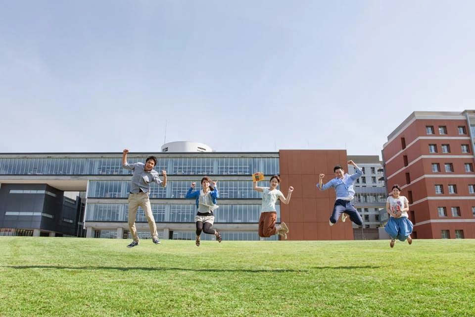Sinh viên Trường đại học Kanazawa Nhật Bản