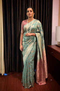 Actress Parvathy Menon (Parvathy Thiruvoth) Latest Stills