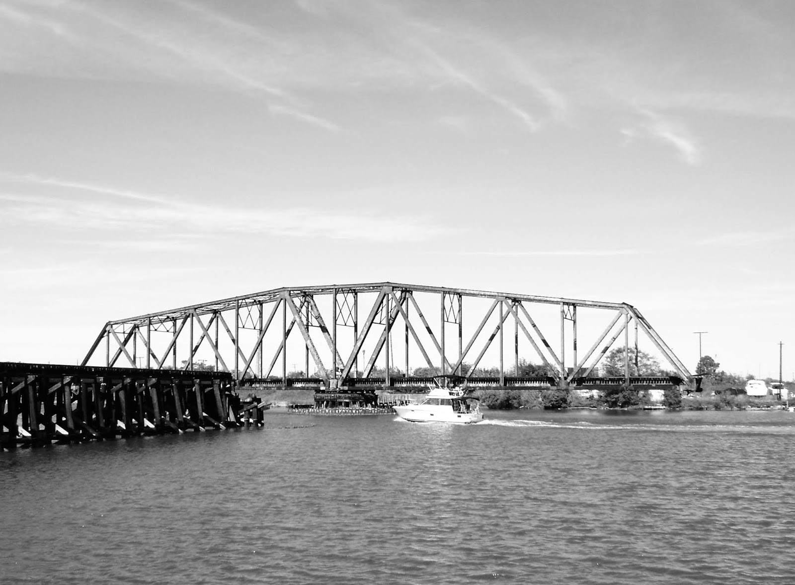 Industrial History Moving a UP/SP Lift Bridge from Houma, LA to Freeport, TX