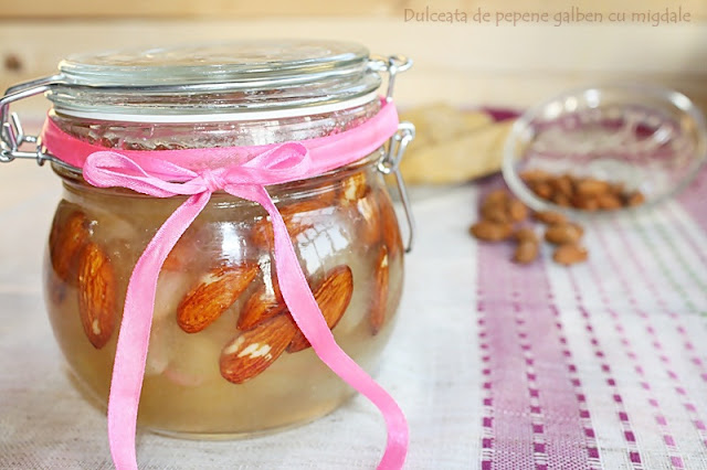 Dulceata de pepene galben cu migdale