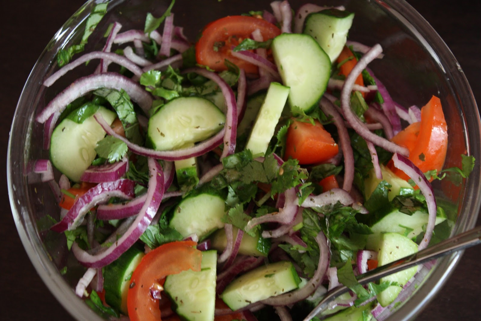 рецепт салата бахор с колбасой фото пошагово