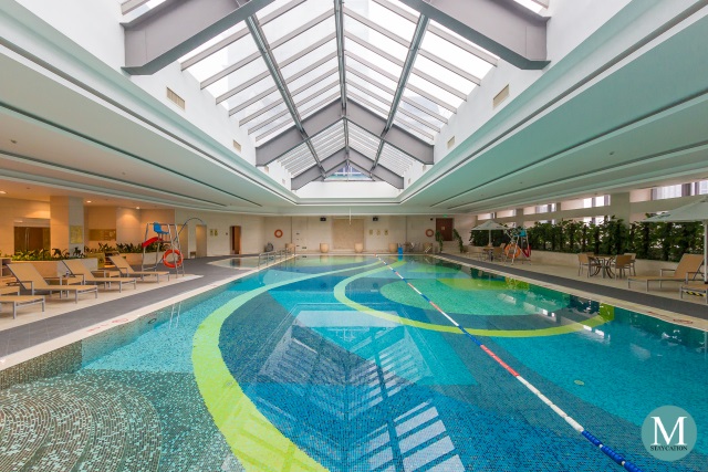 swimming pool at Shangri-La Hotel Suzhou