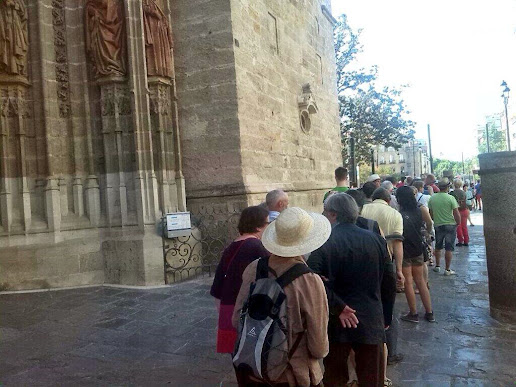 turistas catedral sevilla