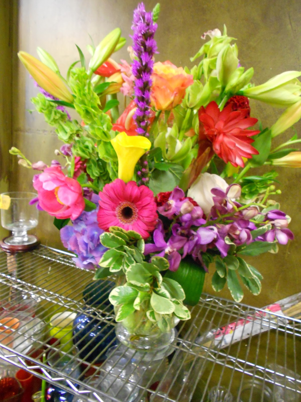 Arts and Flowers MN FLOWERS FOR MOMS AND PROMS