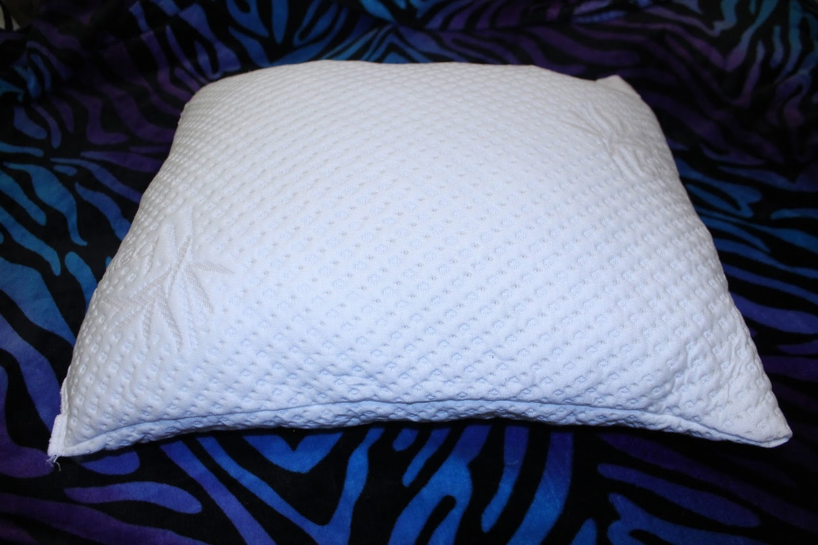 Quick Reviews Xtreme Comfort Shredded Memory Foam Pillow Review