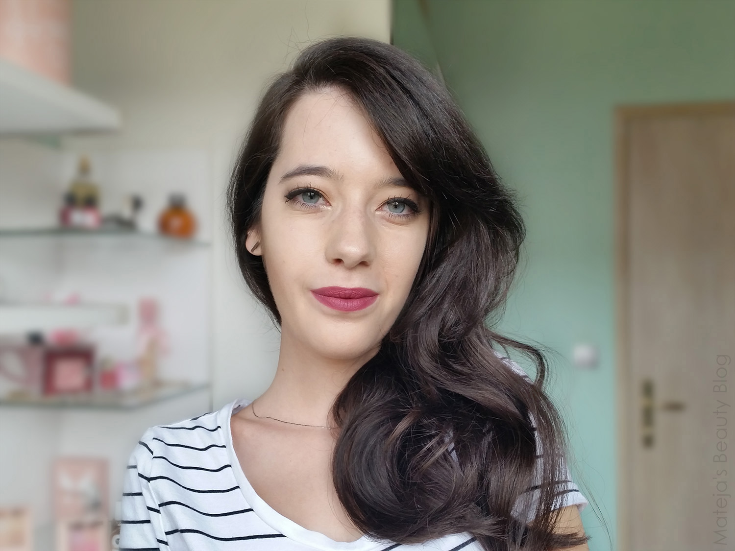 Essence Mat Mat Mat! Lipstick 03 Wow Effect Mateja's Beauty Blog