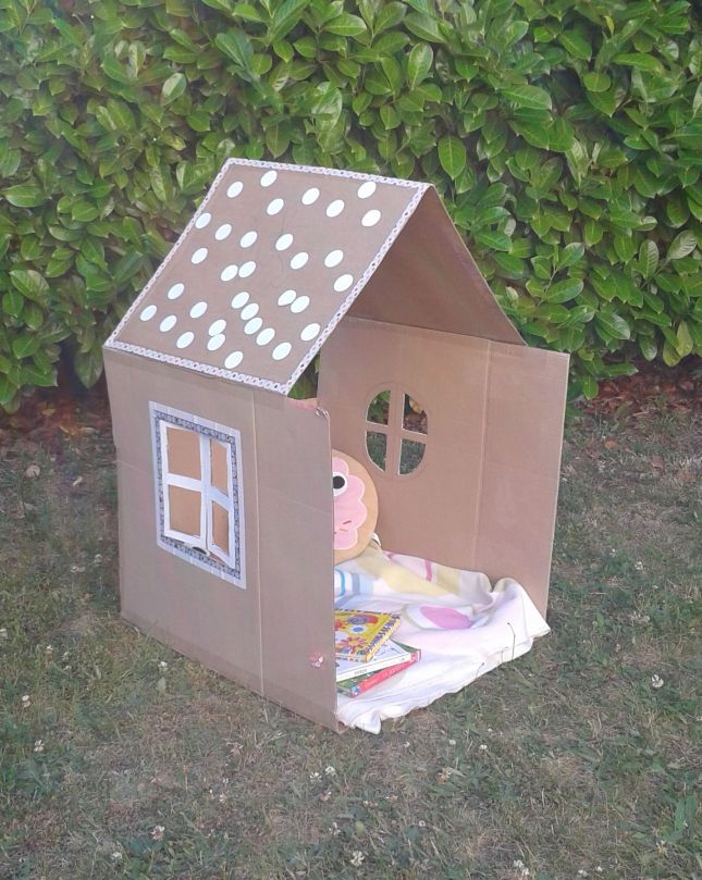 Loukoumiaou: Maison en carton pliable
