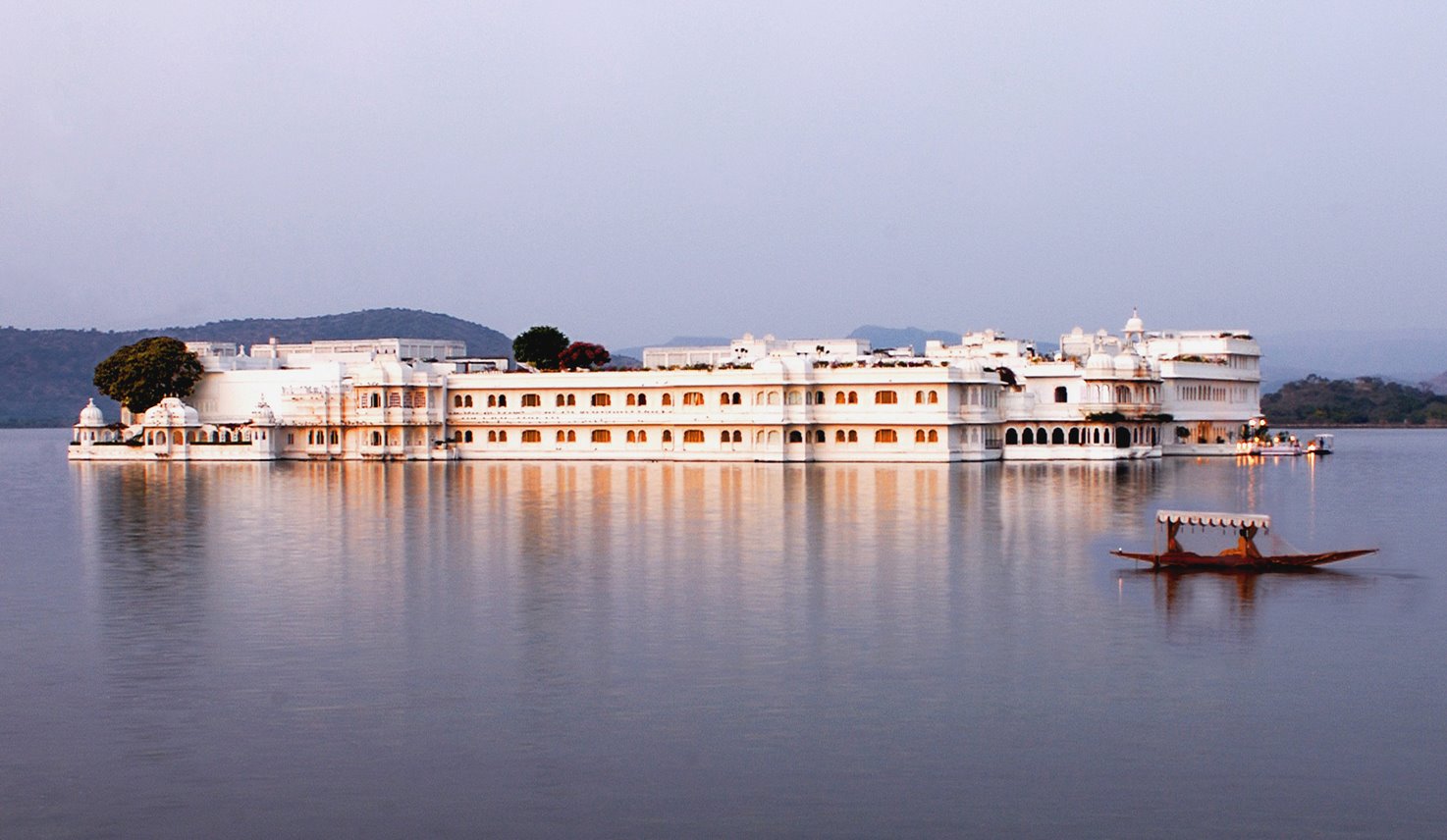 Discover India: Udaipur City Palace - An Architectural Wonder