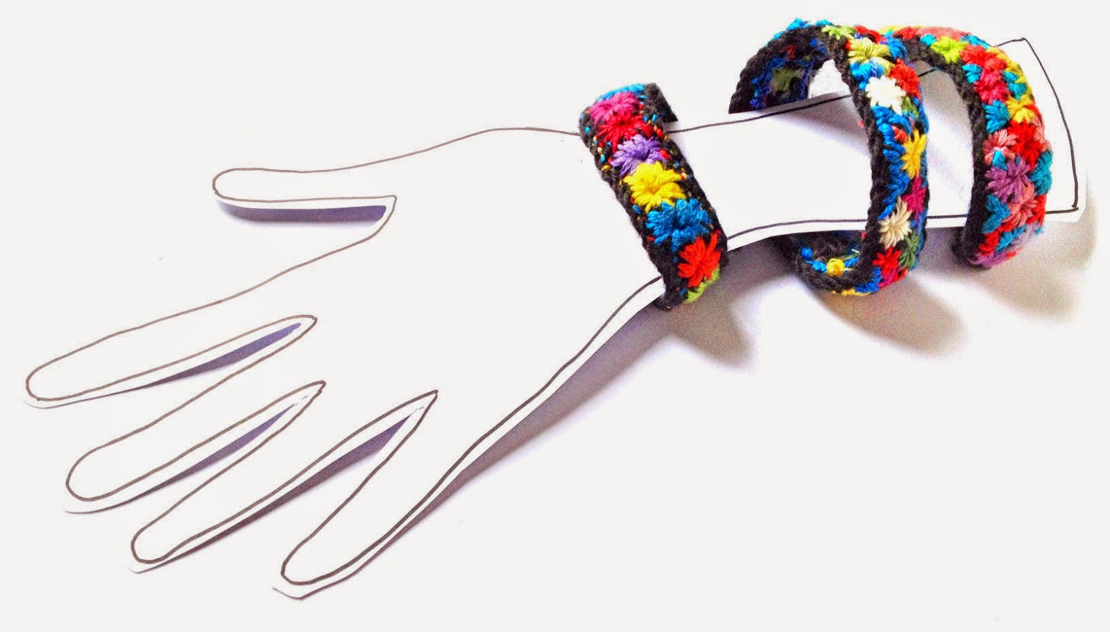 bracelets et broderies bracelets en laine brodee