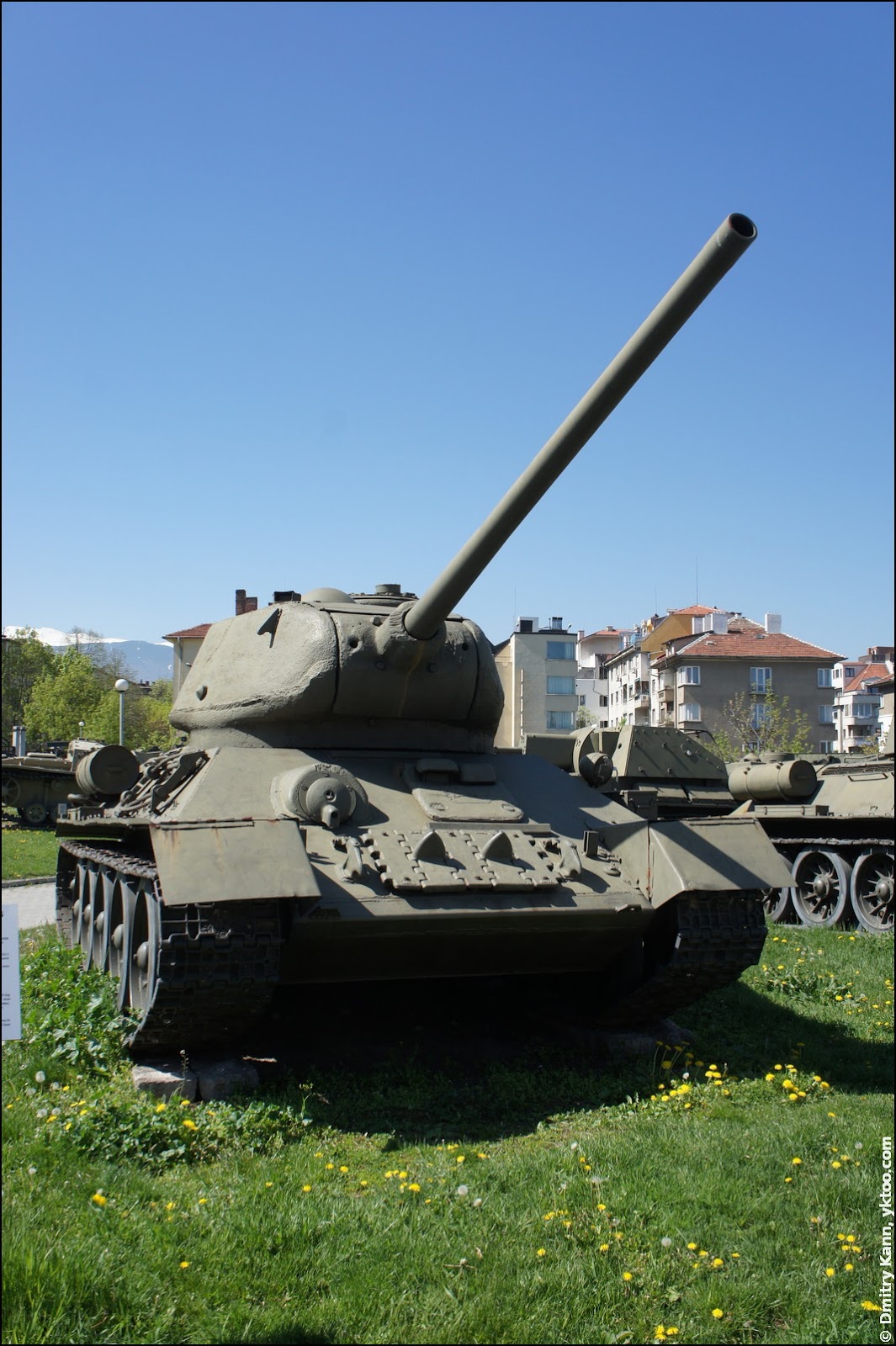Танк Т-34-85.