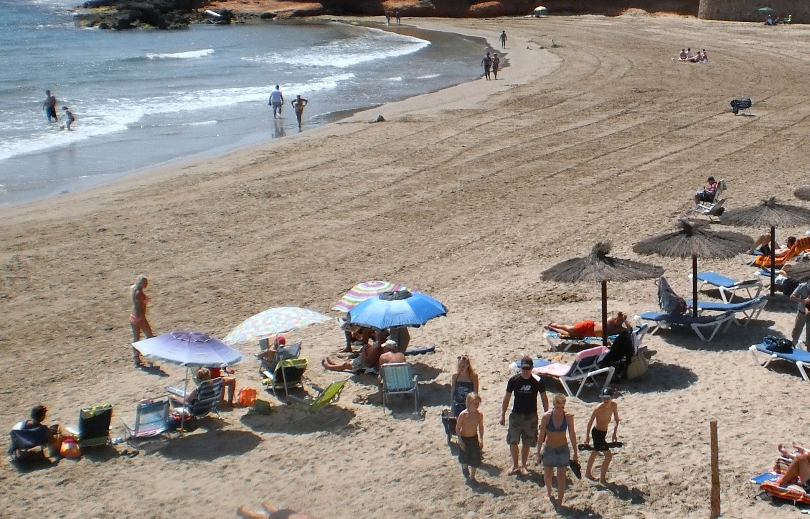 SPAIN NOW WALKING Day in playa flamenca ,Today 25 ° on the beach