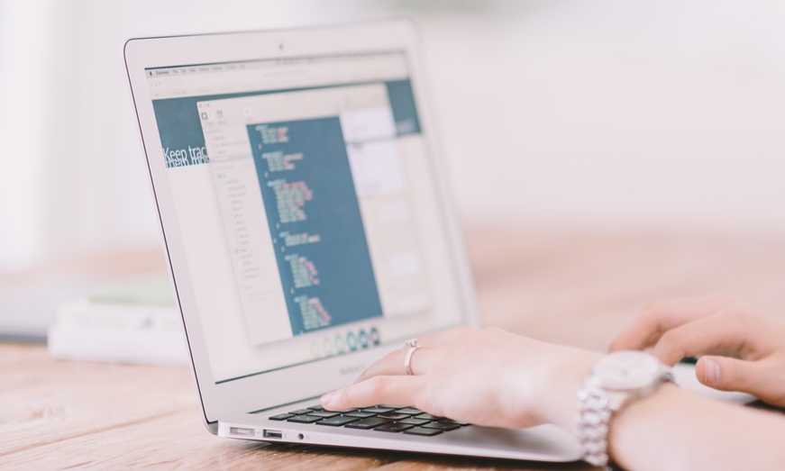 Informasi Sensitif Yang Sebaiknya Disembunyikan di Akun Facebook Informasi Sensitif Yang Sebaiknya Disembunyikan di Akun Facebook