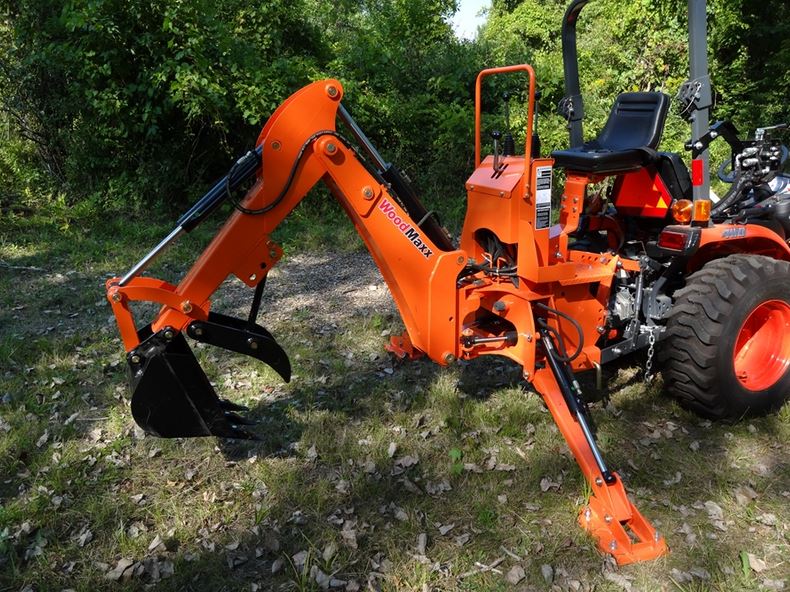 WoodMaxx WM6600 6' PTO Backhoe Attachment WoodMaxx WM6600 6' PTO