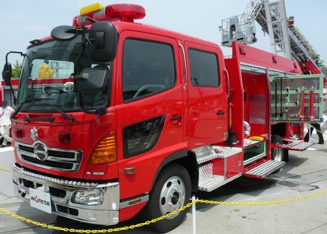 Truk Hino Ranger-pemadam kebakaran