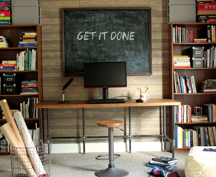The Industrial Desk That Needed A New Room Remodelando La Casa