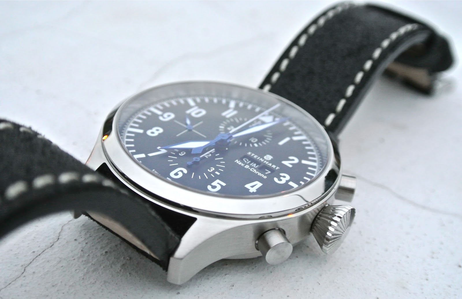 Aviator douglas day-date. Часы авиатор второй мировой. Aviator dreams 1. 2. Aviator v.