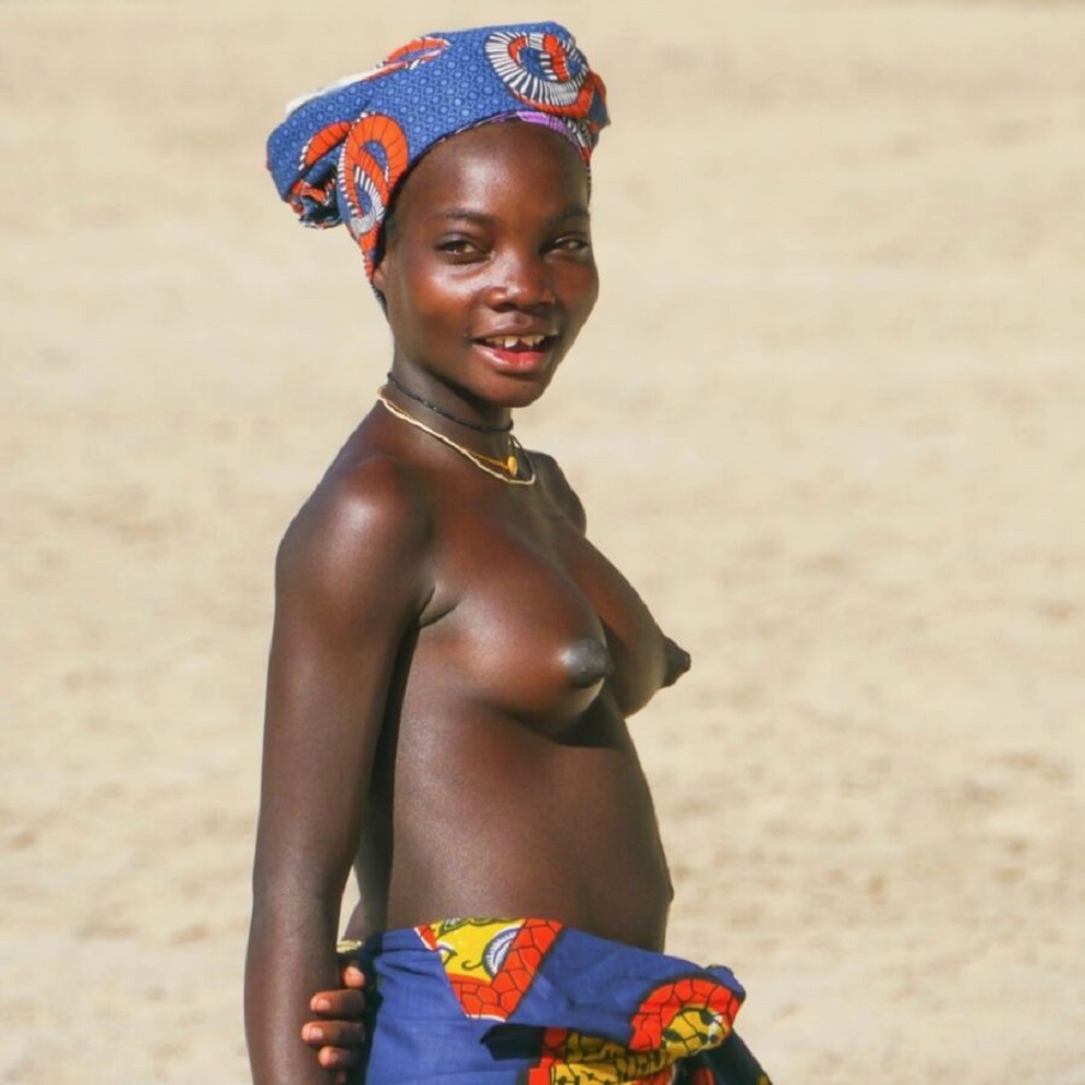 Senegal sexy girls.