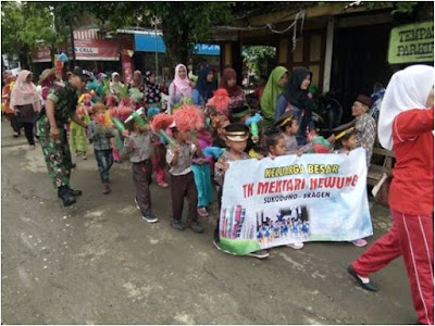 LOMBA KARNAVAL TK SE KEC.SUKODONO DALAM RANGKA MEMPERINGATI HARI KARTINI DAN HARDIKNAS 2017
