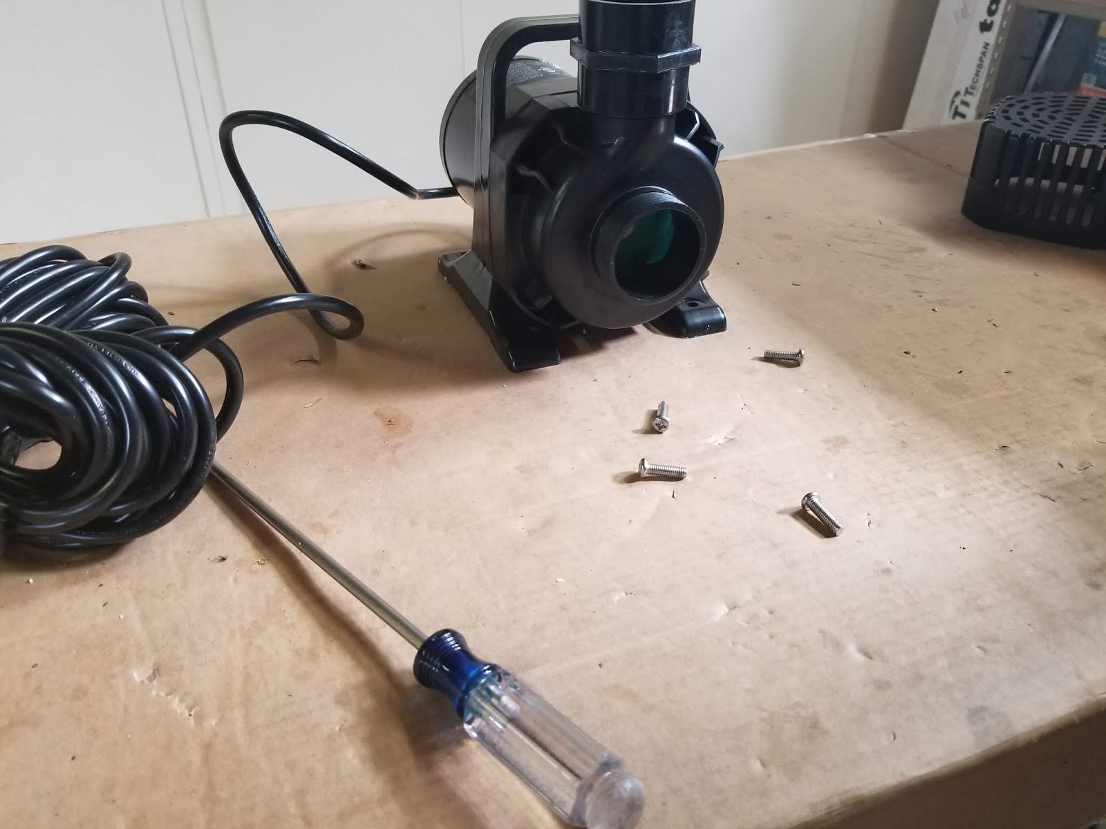 Helpful tips for fountains and ponds! How to replace an impeller on an pond fountain