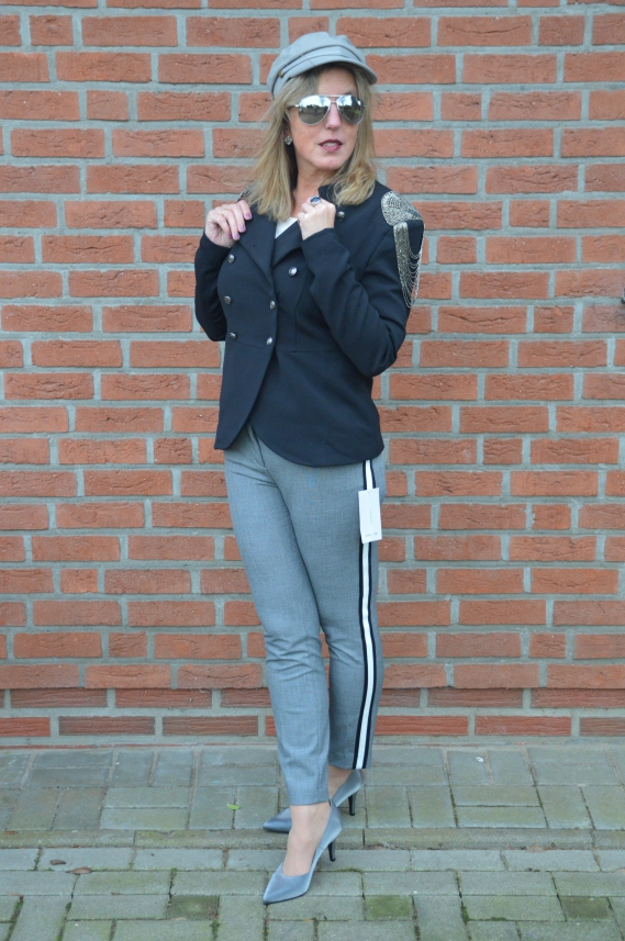Trend 2018 Hose mit Seitenstreifen Zara Hose mit seitlichem Streifen