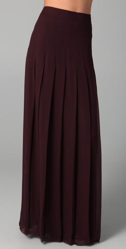 Fashion- An escape from anatomy: The Maxi Skirt