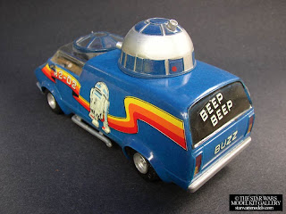 AMT+STAR+WARS+R2D2+VAN.jpg