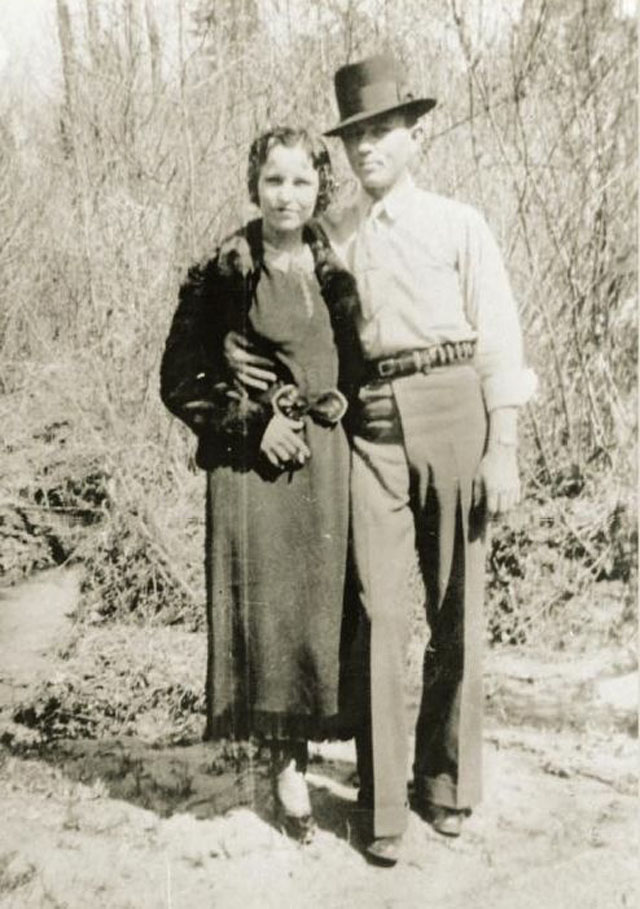 Bonnie and Clyde Love Before the Death 16 Rare Pictures of the Most