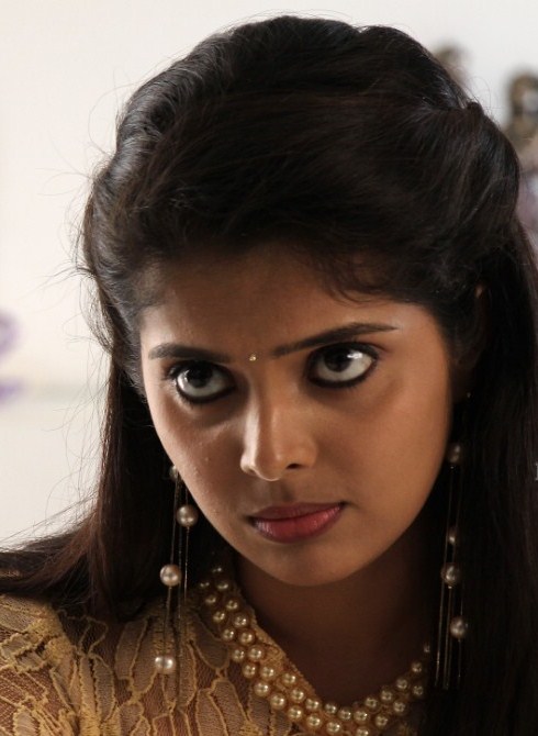 Tollywood Actress Oily Face Closeup Photos Shravya