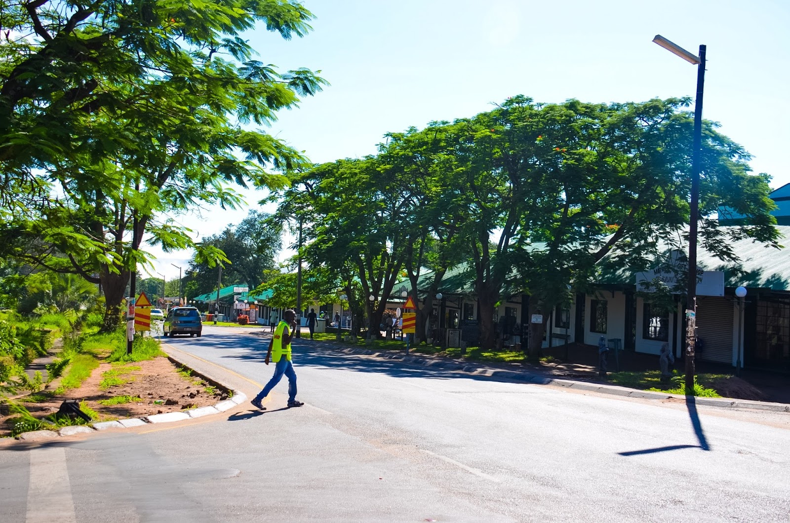 main street of victoria falls