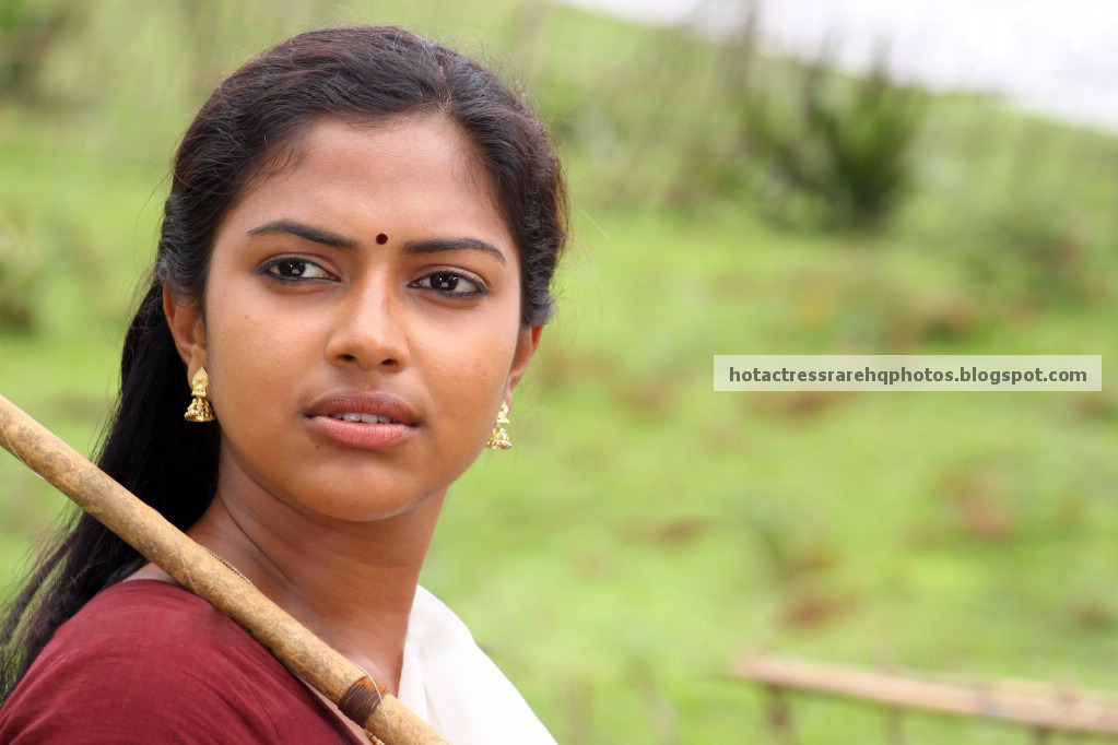 Hot Indian Actress Rare Hq Photos Hot Tamil Actress Amala Paul Photos From Sindhu Samaveli