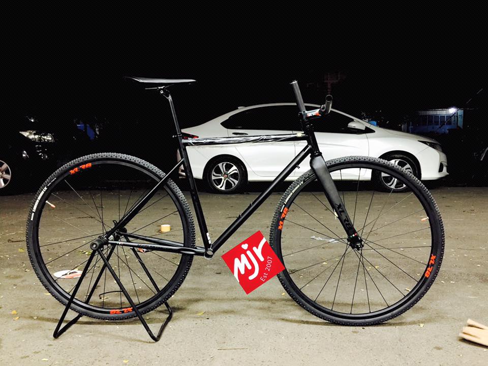 Toko Sepeda Online Majuroyal: Sepeda Balap is Roadbike