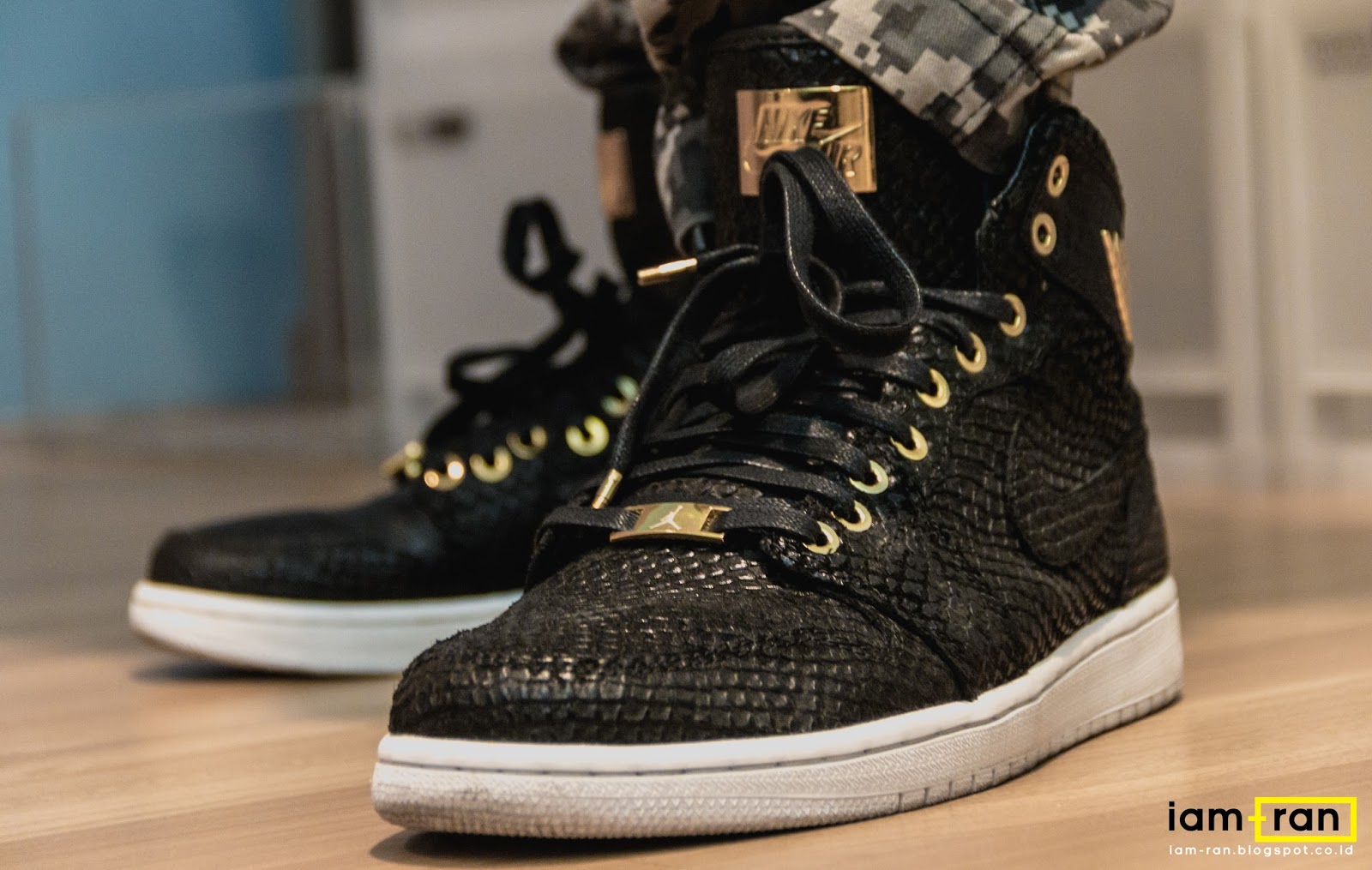 jordan 1 pinnacle black