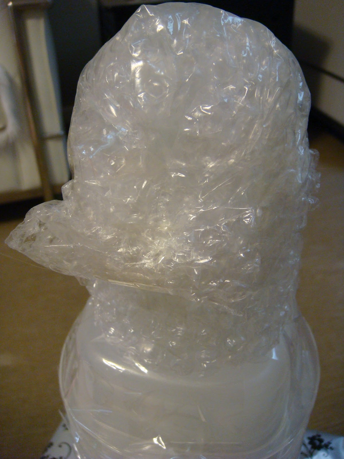 C. crEATion: The Cinderella dress: wrapping from a Tupperware with ...