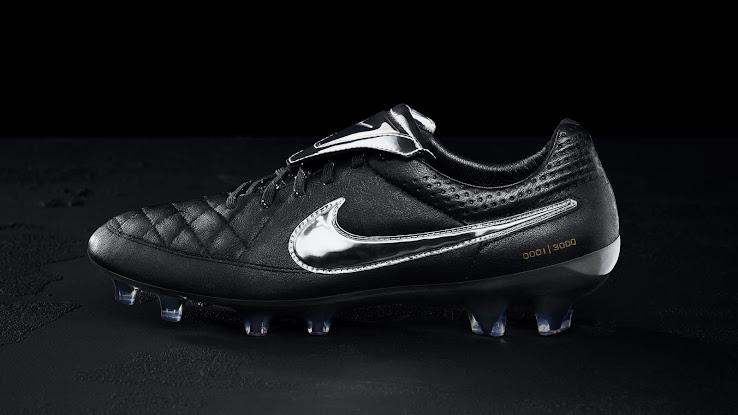 Nike Tiempo Legend Totti Boots Released - Footy