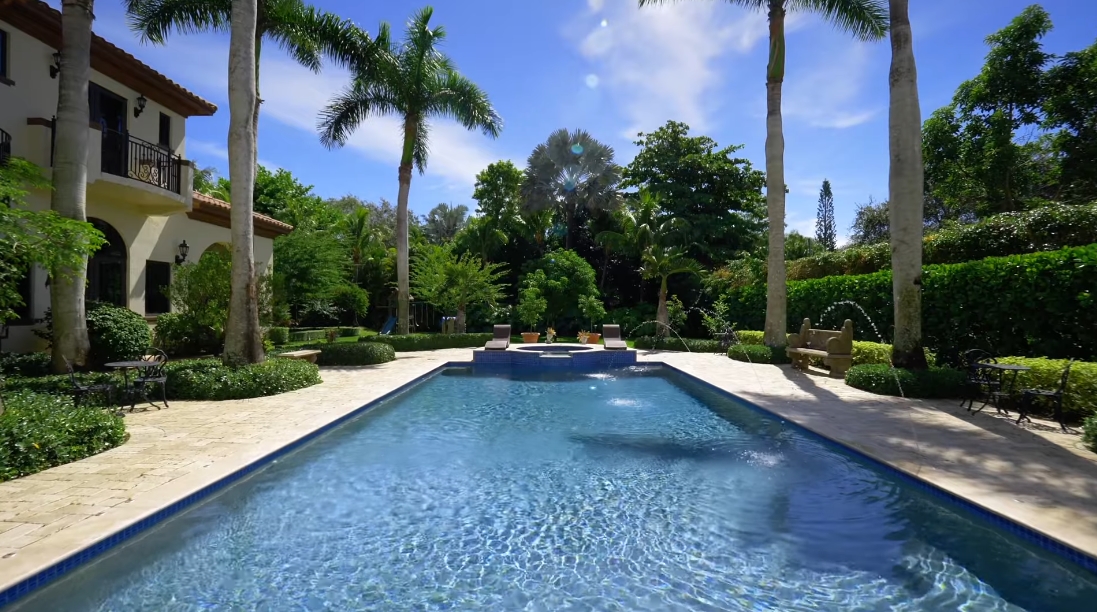 35 Interior Design Photos vs. 10401 SW 64 Ave, Pinecrest, FL Luxury Home Tour