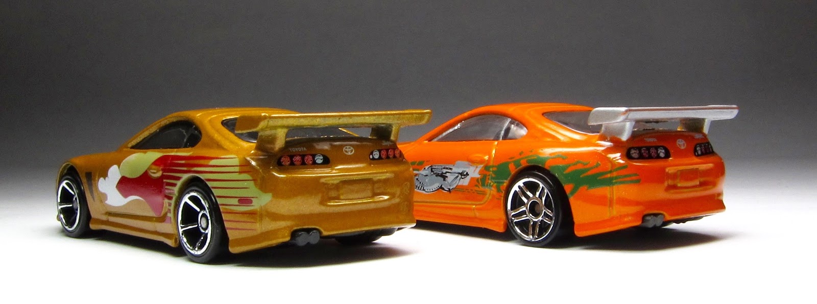 Hot Wheels Toyota Supra (2015 Super TH & Basic) .