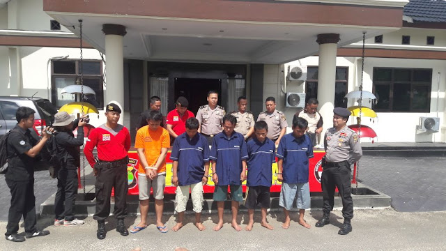 Polres Lampung Timur Ekpose Kasus Pemerasan Polres Lampung Timur Ekpose Kasus Pemerasan