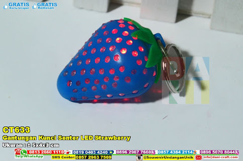 Gantungan Kunci Senter LED Strawberry