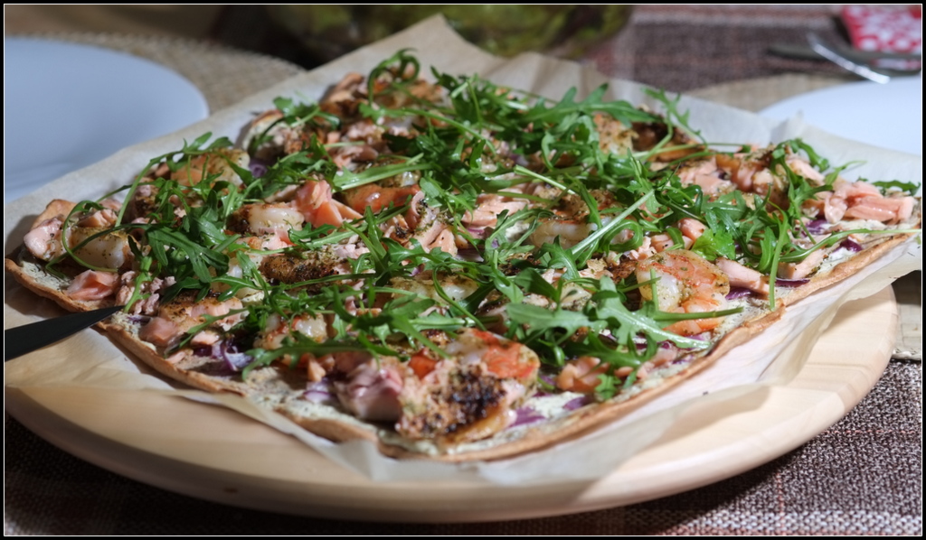 Schatz, Essen ist fertig!: Vollkorn-Flammkuchen mit Lachs, Garnelen und ...