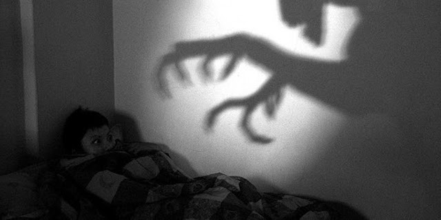 Kenali Tanda-tanda ini, Bisa Saja Rumahmu Ada Hantunya Kenali Tanda-tanda ini, Bisa Saja Rumahmu Ada Hantunya