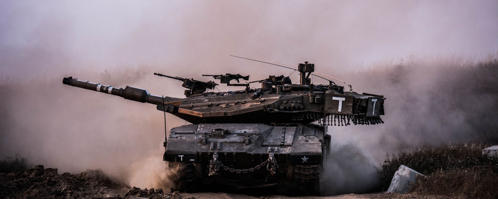 Operações Militares O Carro de Combate (MBT) *169