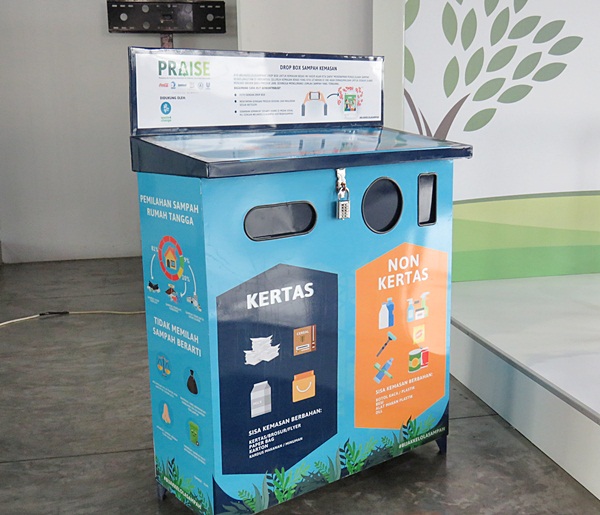 100 Dropping Box dari PRAISE untuk Masyarakat Jakarta Dunia dalam Blog