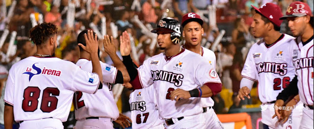 (Video Resumen) Los Gigantes trepan al primer lugar al vencer a Estrellas 9 por 4