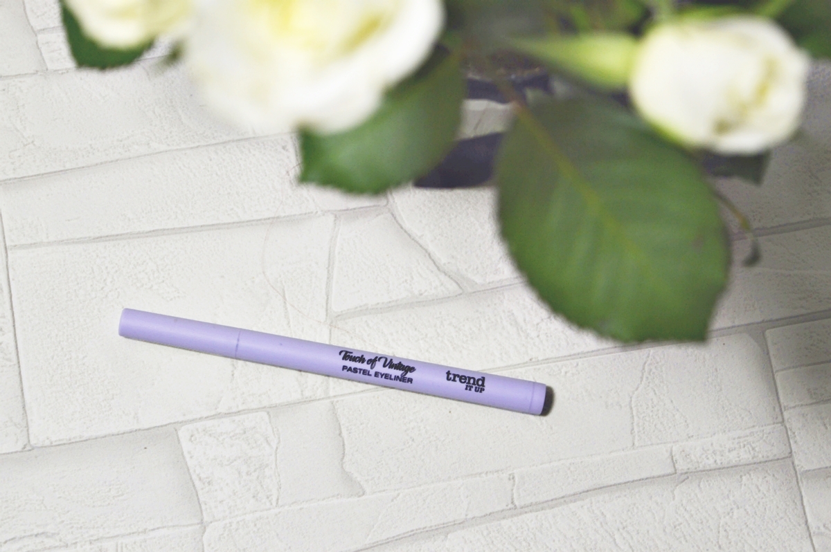 trend It UP TOUCH OF VINTAGE - Pastel Eyeliner  040 flieder pastel Top View 2