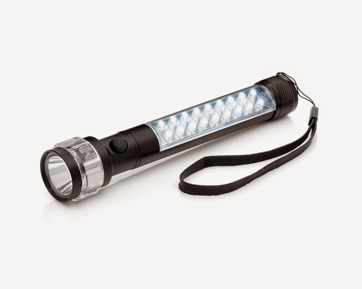 3-in-1 Cree LED Flashlight with Magnetized Base