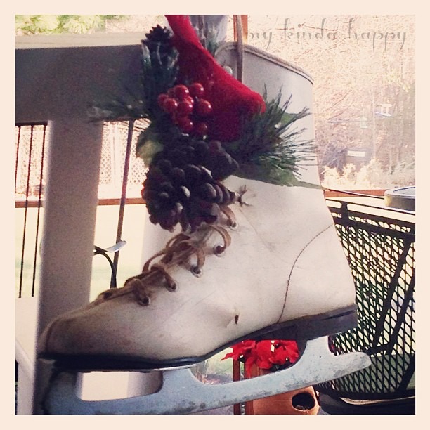 Beach Gypsies Winter Decorating with Ice Skates.......