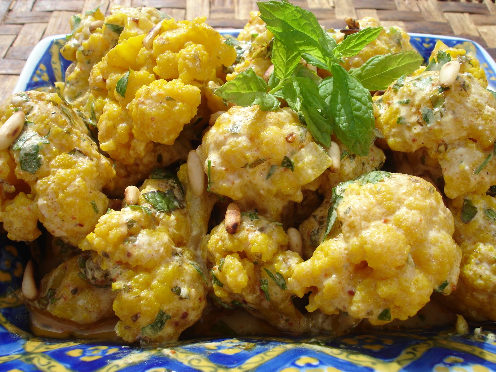 Kochbuch für Max und Moritz: Marokkanisch: Gelber Blumenkohlsalat mit ...